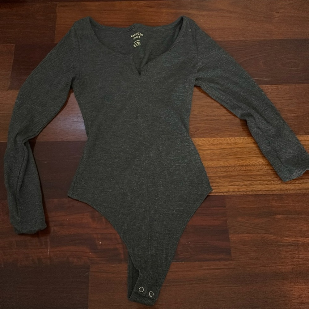 american eagle long sleeve v-neck bodysuit